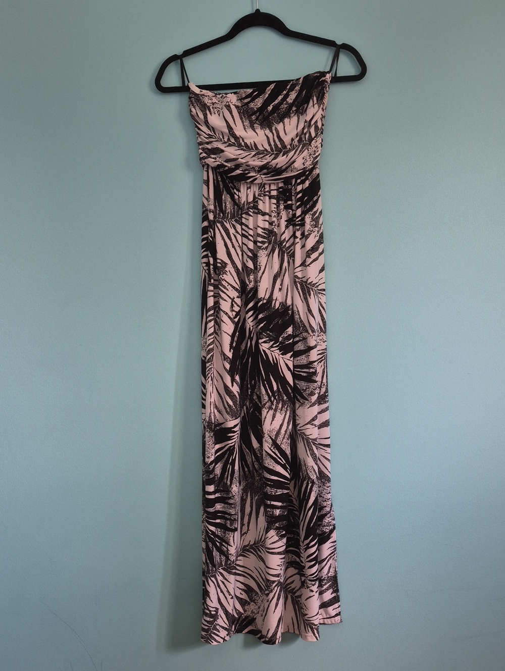 le chateau Black & White Palm-Print Strapless Maxi Dress